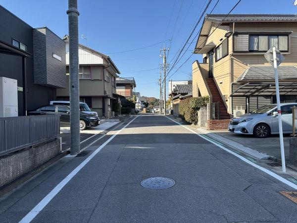 岡崎市元欠町5丁目・中古戸建の前面道路含む現地写真|前面道路です。