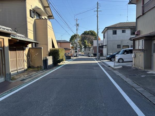 岡崎市元欠町5丁目・中古戸建の前面道路含む現地写真|前面道路です。