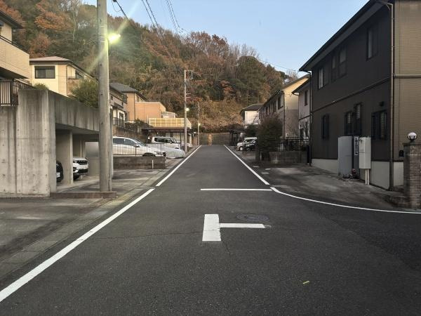 岡崎市真福寺町・中古戸建の前面道路含む現地写真|前面道路です。