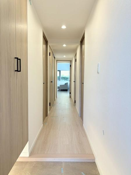 綱島シティハウスの玄関|明るい玄関は暖かくお客様をお迎えできそうです。