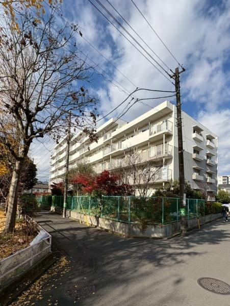 エクセレンス横浜のその他|公園に隣接しています。