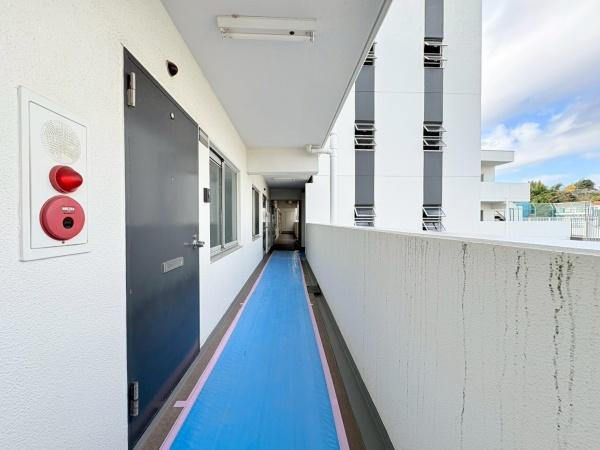 エクセレンス横浜の玄関|玄関ドア前