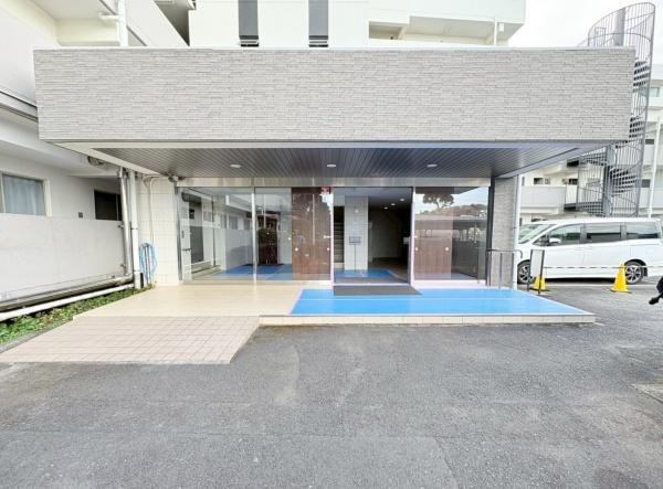 エクセレンス横浜のエントランス|いつも綺麗に保たれた、気持ち良いエントランスです。