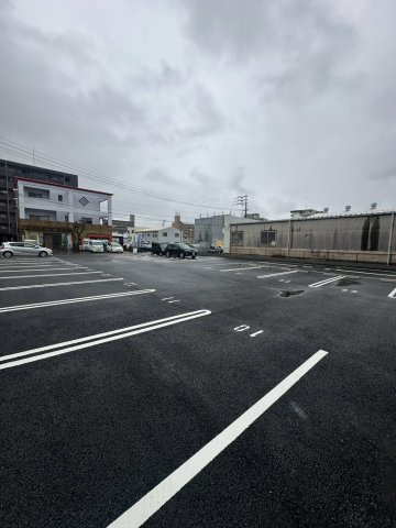 LIBTH博多駅南Ⅶの駐車場
