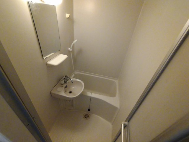 レオパレスヴィーブルの浴室|現況優先