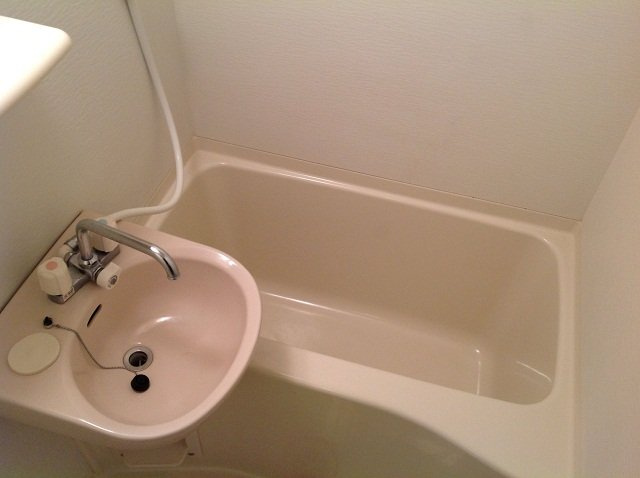 レオパレスアンジェリークⅠの浴室