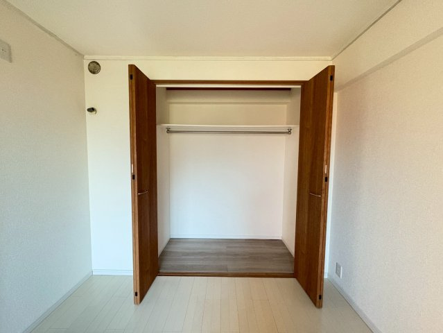 エクセレント丸太の内装