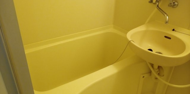 レオパレスあつべつの浴室|浴室乾燥機付き