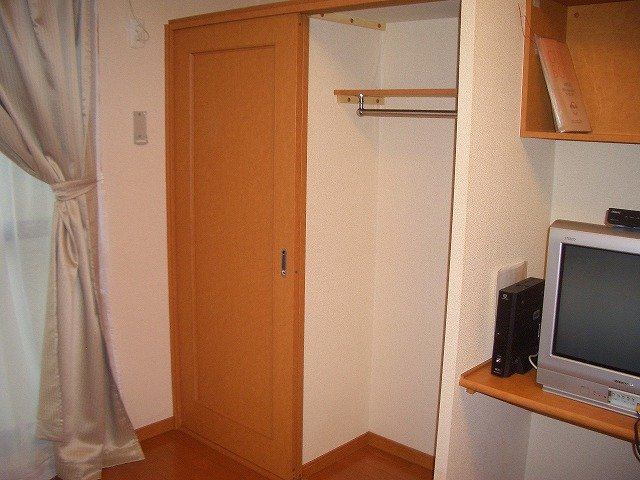 レオパレス下中里の内装