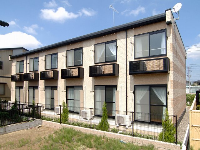 レオパレス下中里の外観