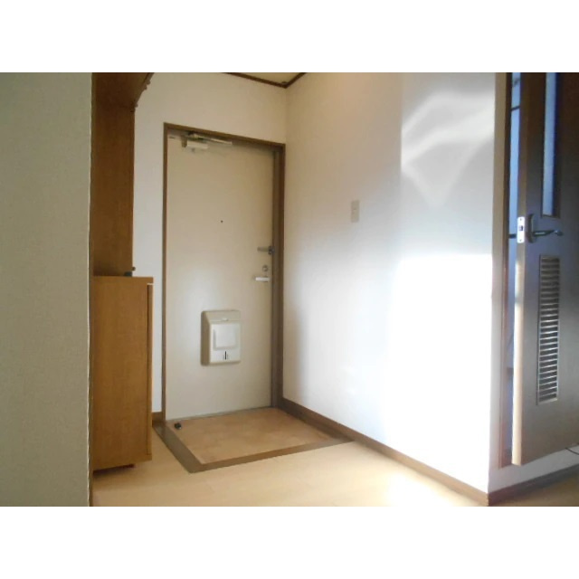 エクセル則武の玄関