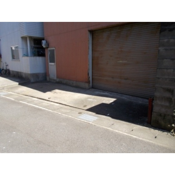 高橋倉庫(山吹町)の外観