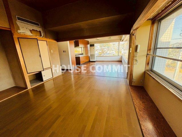 成田市東町　ＲＣ戸建ての洋室