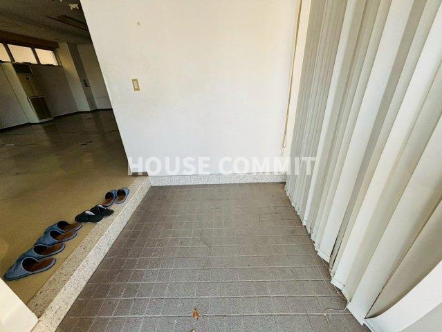 成田市東町　ＲＣ戸建ての玄関