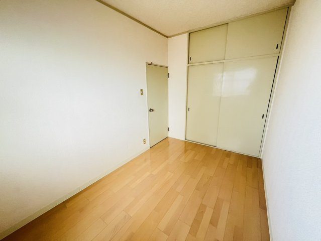 明石公園ハイタウン1号棟の居間・リビング