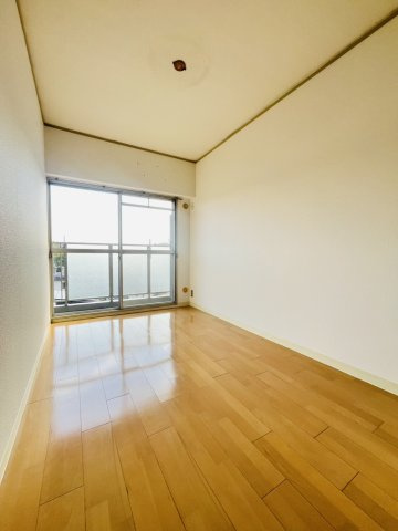 明石公園ハイタウン1号棟の居間・リビング