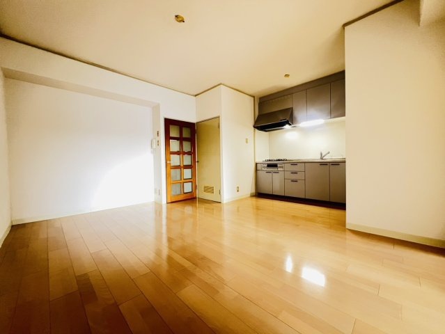 明石公園ハイタウン1号棟の居間・リビング