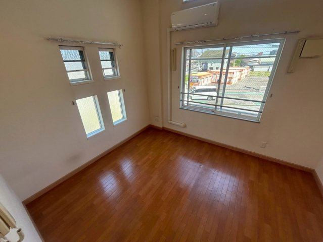 ル・シャンデパンの居間・リビング