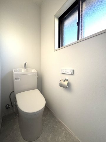 中央区女池南2丁目　リフォーム済中古戸建のトイレ