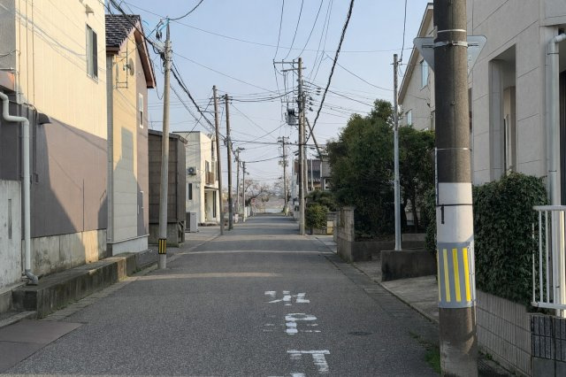 中央区神道寺南1丁目　店舗事務所の前面道路含む現地写真