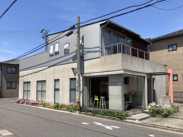 中央区神道寺南1丁目　店舗事務所の前面道路含む現地写真