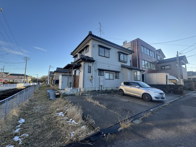 中央区女池南2丁目　リフォーム済中古戸建の外観