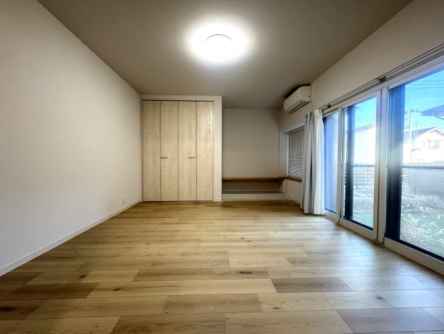 中央区女池南2丁目　リフォーム済中古戸建の洋室