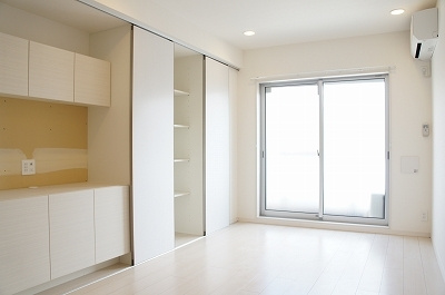 リブリ・ルームス弁天3の居間・リビング|居間です