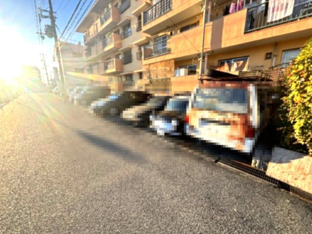 グランディア灘南通の駐車場