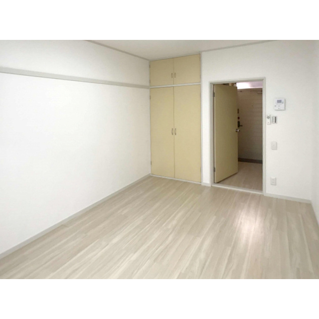 清水ハイツの居間・リビング|ゆったりとした居間です