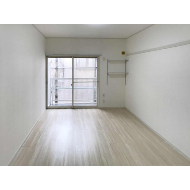 清水ハイツの居間・リビング|ゆったり過ごせるリビングです