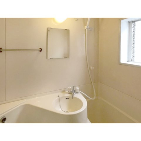 清水ハイツの洗面所|スペースが確保できる洗面所です