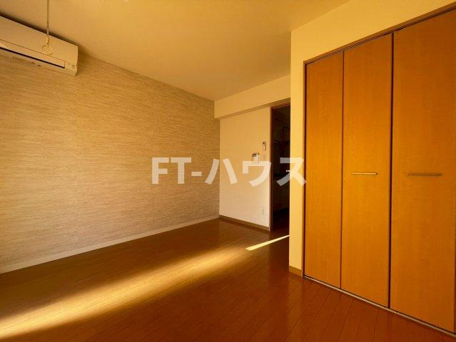 ガレット幕張本郷の洋室