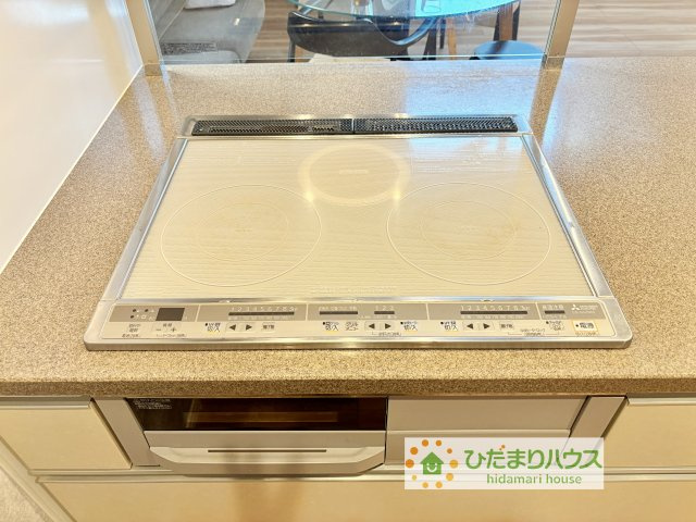 久喜市伊坂北１丁目　中古一戸建ての設備|IHがあればお子様や猫ちゃんがいても安心です。