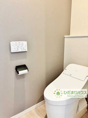 久喜市伊坂北１丁目　中古一戸建てのトイレ|2階トイレもございます。