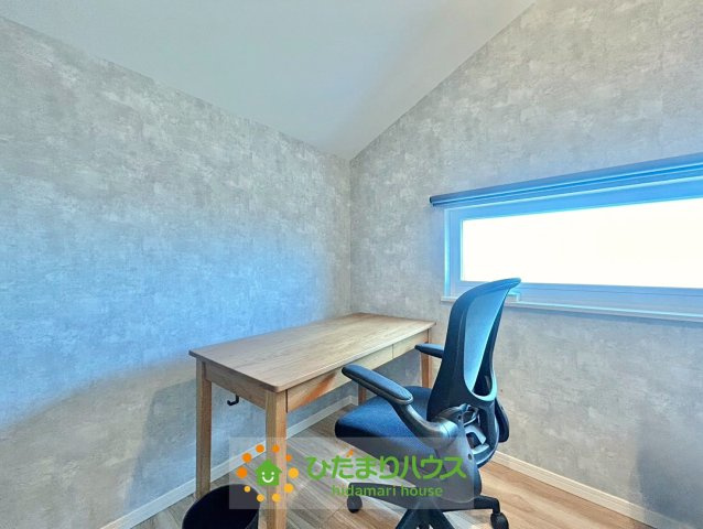 久喜市伊坂北１丁目　中古一戸建ての構造・工法・仕様|天井からはオシャレな照明が各所に配置され、ホテルライクな空間を演出しております。