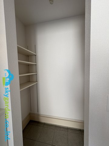 茅ヶ崎市東海岸南2期　新築戸建　全2棟1号棟の収納|シューズインクローク