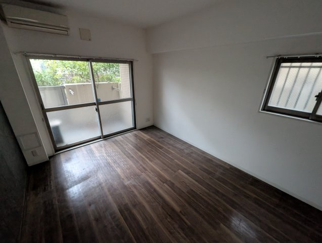 サンセール伊丹の居間・リビング