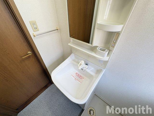 和泉市上町のアパートの洗面所