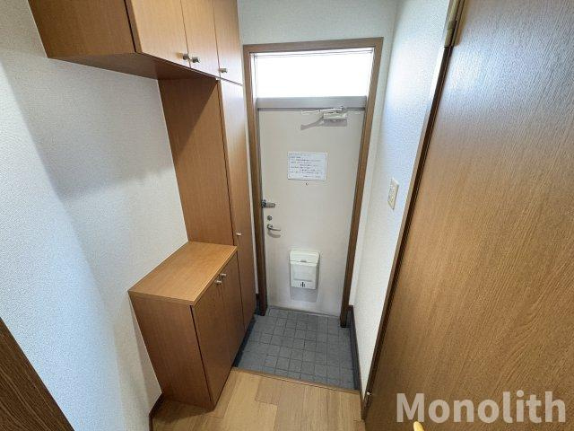 和泉市上町のアパートの玄関