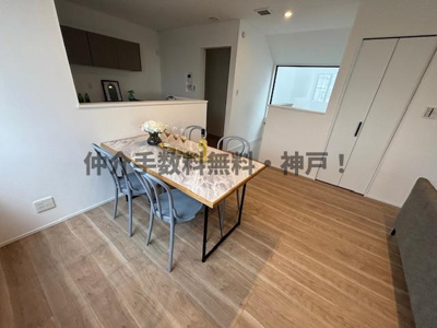 【居間・リビング】 | 神戸市垂水区小束山2丁目　新築戸建1号地　仲介手数料無料！ | ゆったりとした居間です
