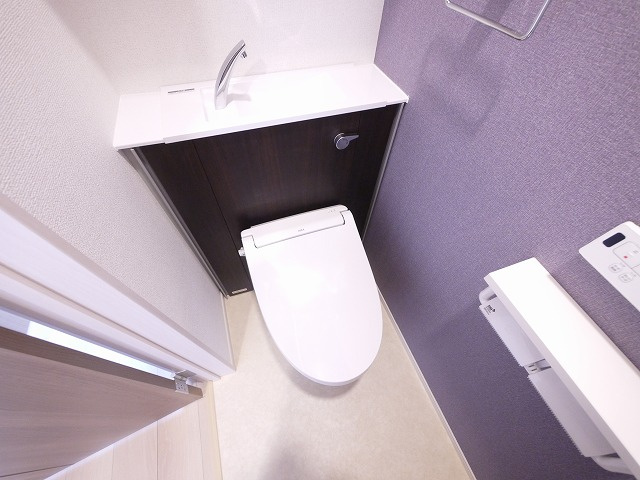 ヴェルデ　ルーチェのトイレ|ゆったりとした空間のトイレです