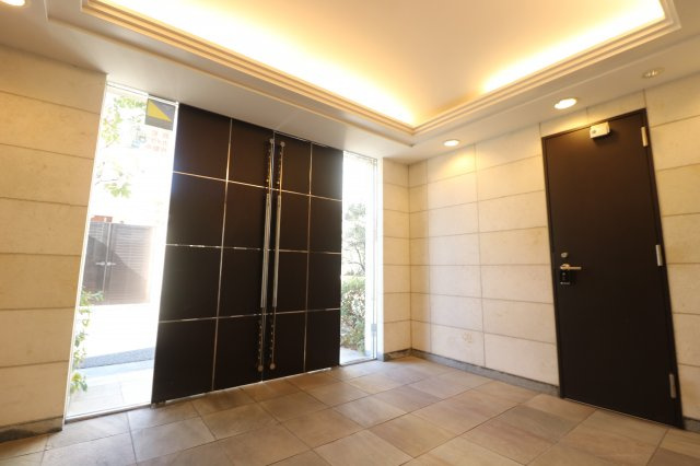 【エントランス】