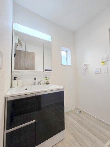 八王子市大和田町1丁目　全2棟の独立洗面台