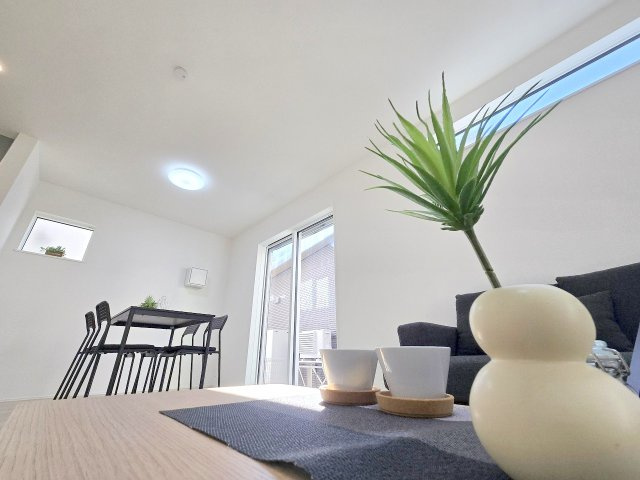 八王子市大和田町1丁目　全2棟の居間・リビング