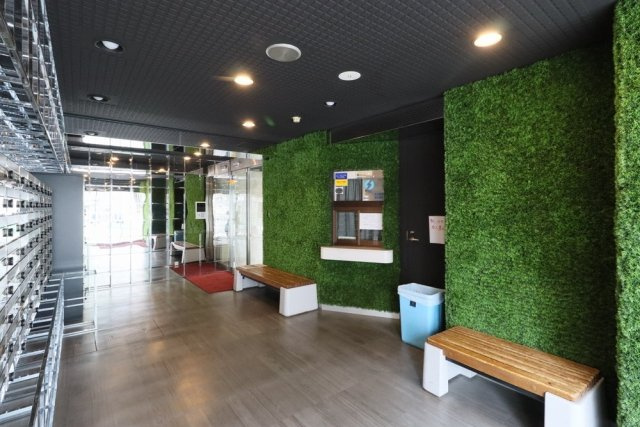 横浜平沼ダイカンプラザ二号館のエントランス