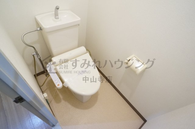 REIWA宝塚のトイレ|参考、同建物・同間取りの号室