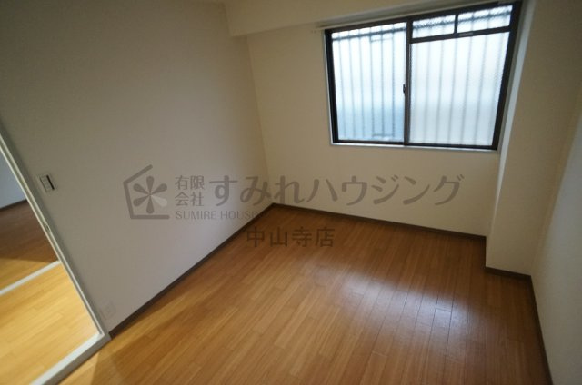 REIWA宝塚の洋室|参考、同建物・同間取りの号室