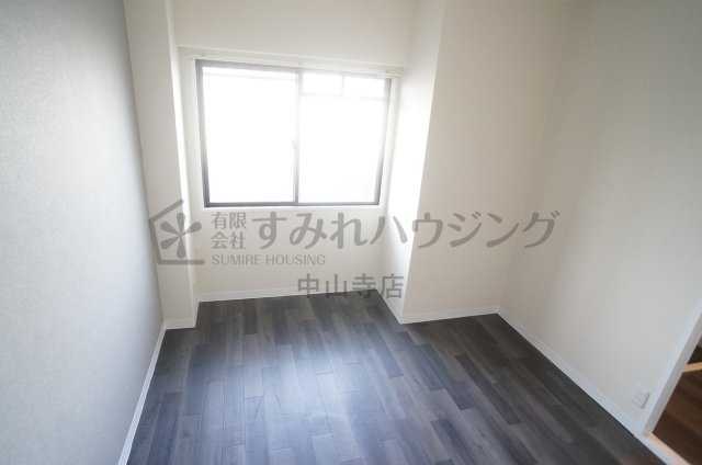REIWA宝塚の洋室