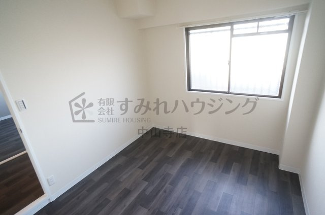 REIWA宝塚の洋室